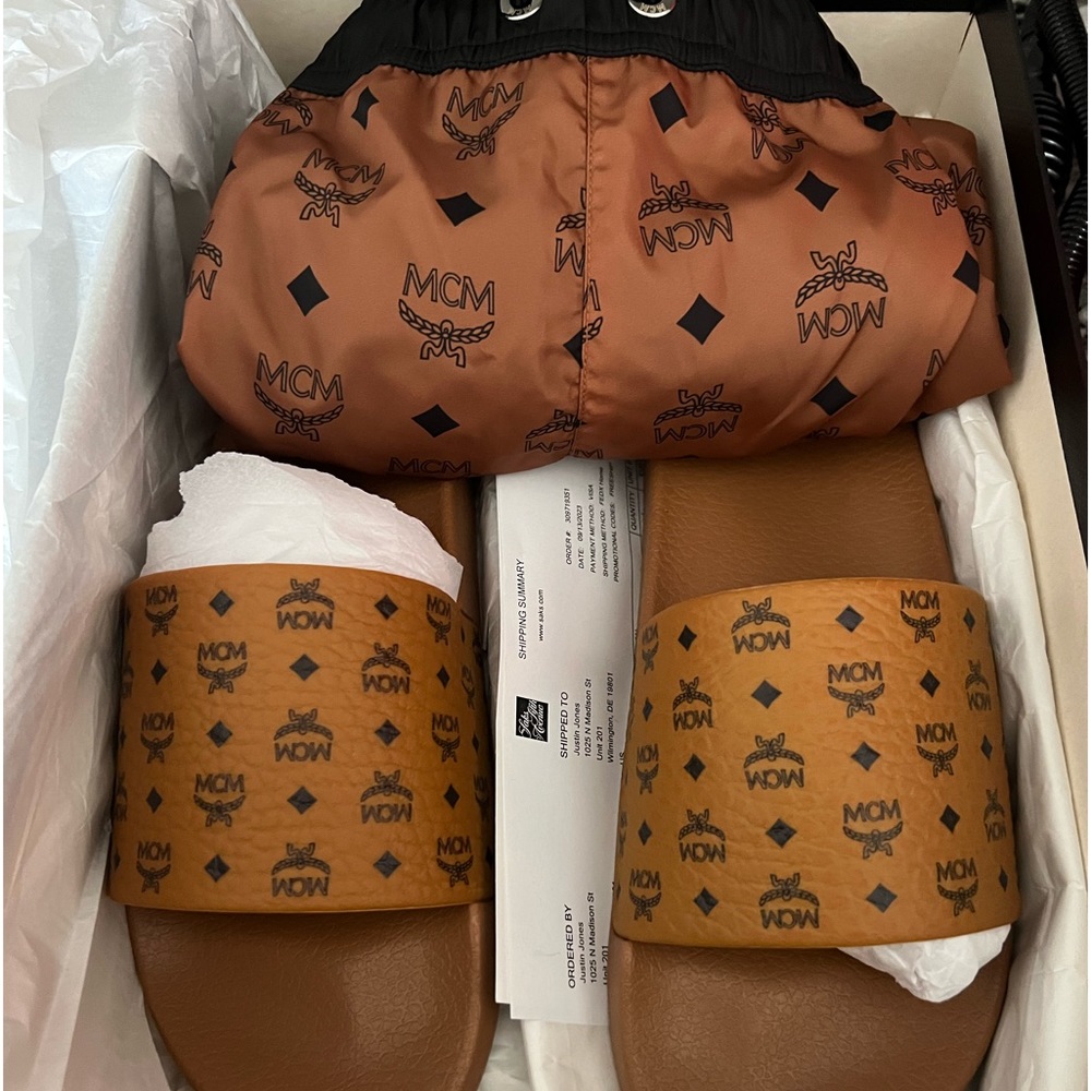 Mcm Slides & Trunks